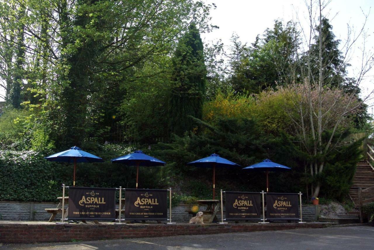 The Barleycorn Inn Collingbourne Ducis Exterior photo